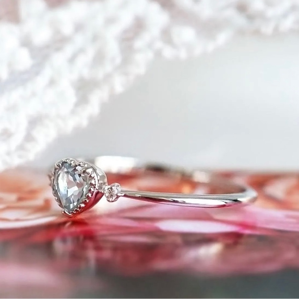 Light Blue Heart Shaped Sapphire Ring - Picture 4 of 7